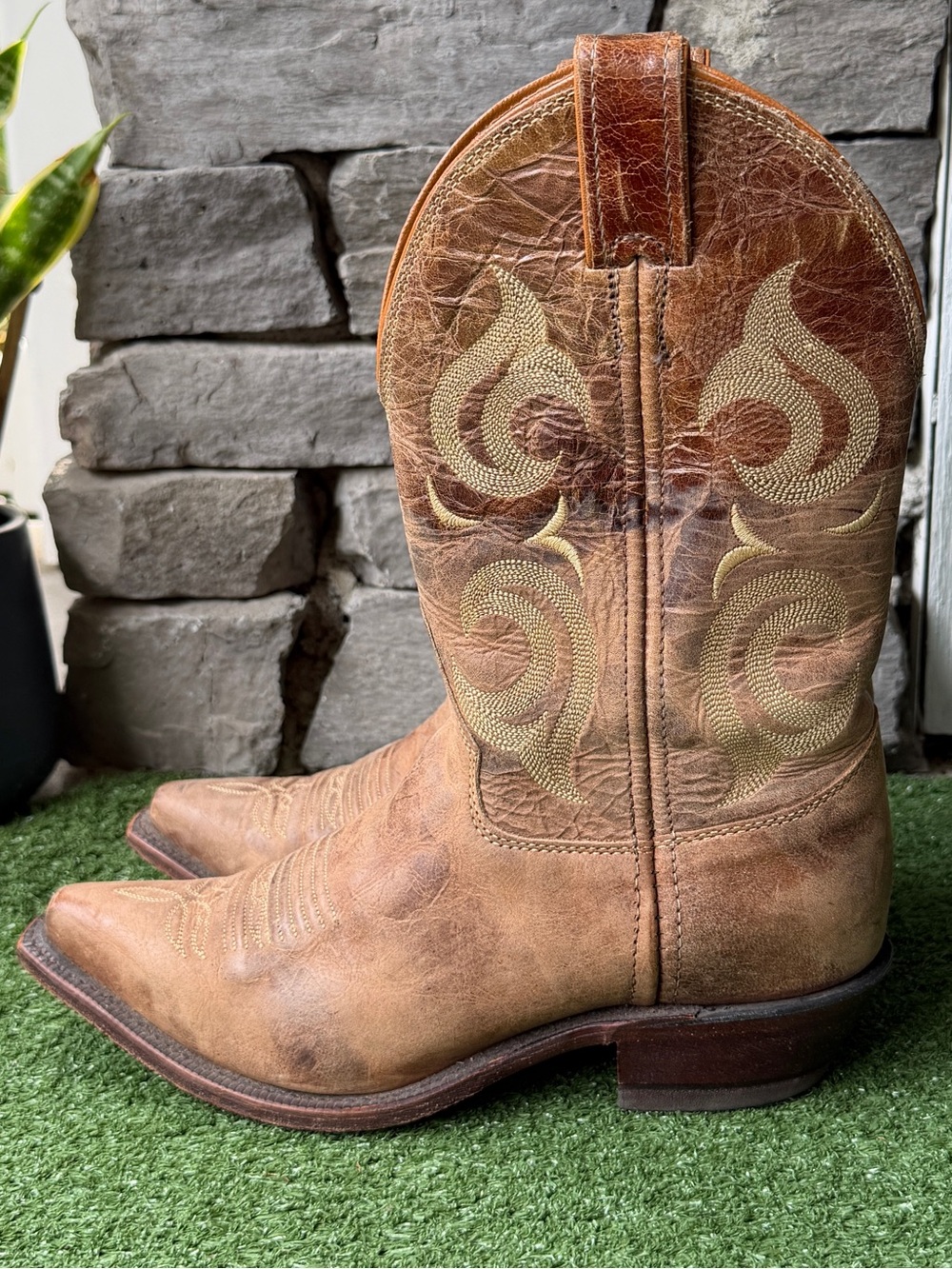 Justin BRL103 Bent Rail Distressed Leather Women’s Cowgirl Boots